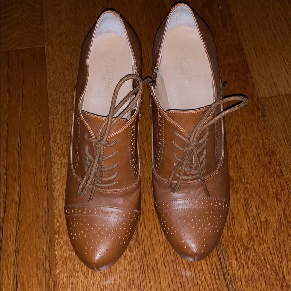 Crown Vintage Oxford Heels